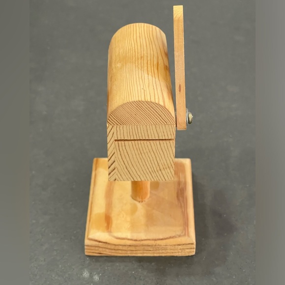 VINTAGE POSTAGE STAMP DISPENSER. Wooden. Mail Box shaped!! - Picture 6 of 9